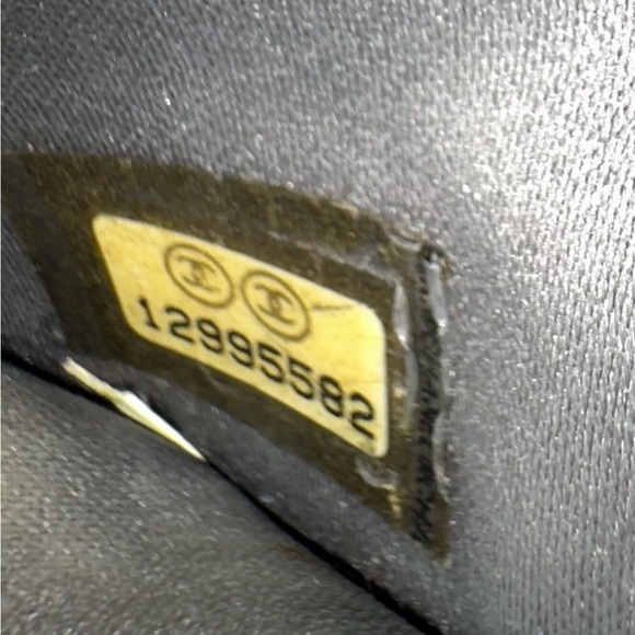 Chanel Camellia Makeup Palette Patent Leather Long Wallet - Picture 9 of 12